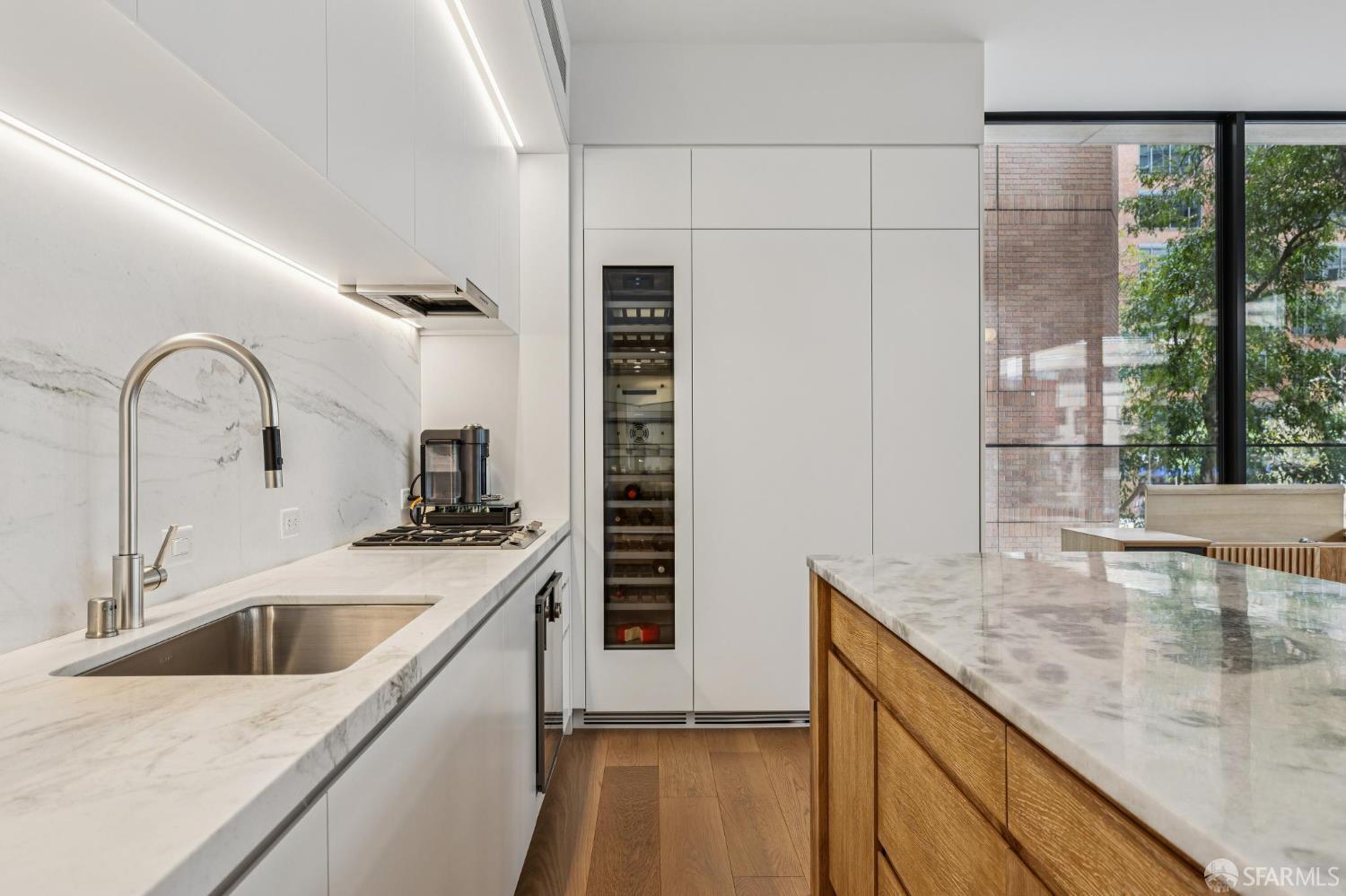 1 Steuart Ln #201 San Francisco, CA 94105