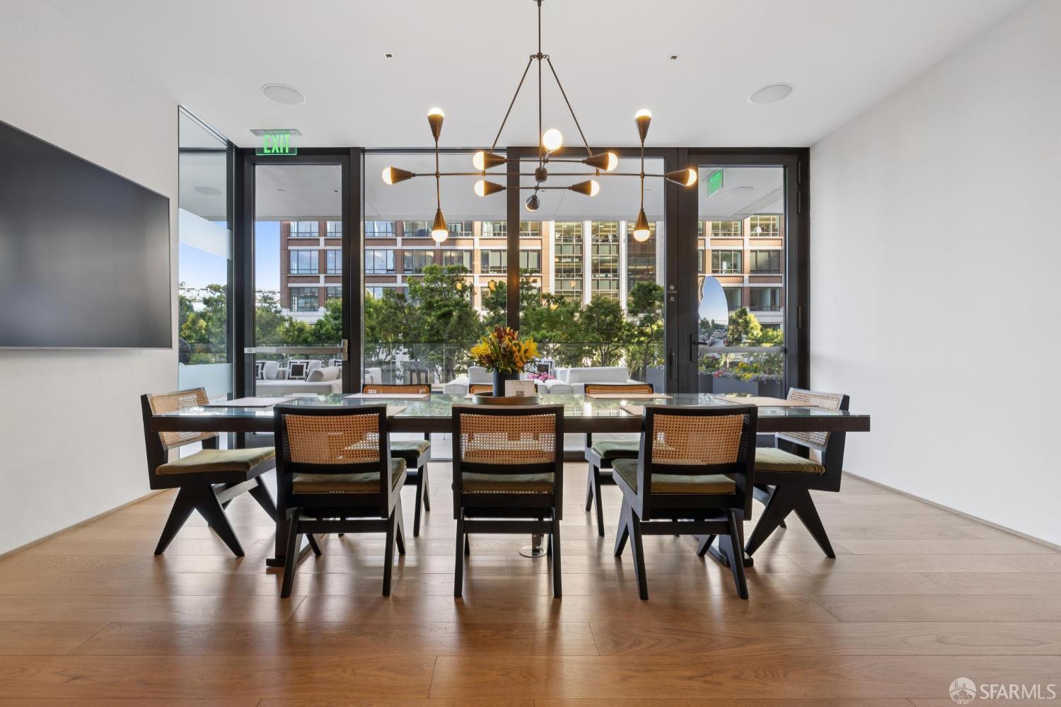 1 Steuart Ln #201 San Francisco, CA 94105