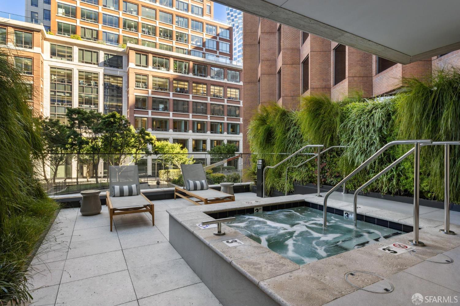 1 Steuart Ln #201 San Francisco, CA 94105