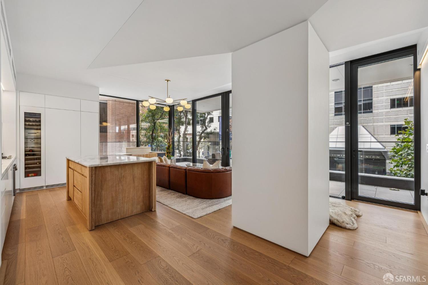 1 Steuart Ln #201 San Francisco, CA 94105